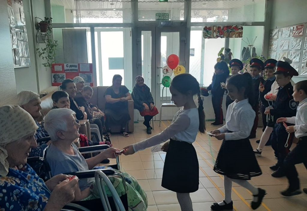 Организовали весенний праздник в СРЦ х. Шебалин
