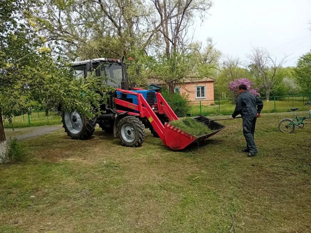 Савдянцы облагородили парковую территорию