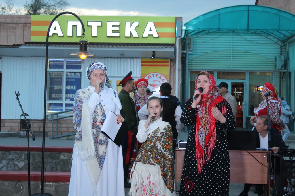 «Дон наш вольный, Дон раздольный»: Для заветинцев проведена тематическая музыкально-развлекательная программа, посвященная Дню реки Дон