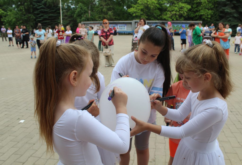 Один из самых радостных дней календаря: В Заветном прошел праздник детства