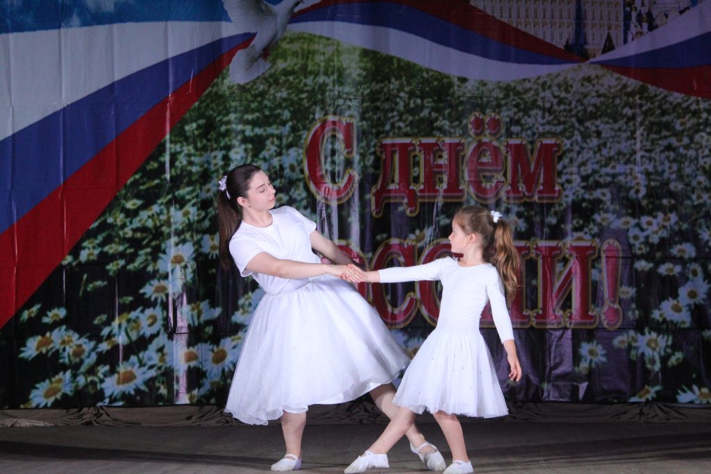 В Заветинском РДК состоялся районный фестиваль патриотической песни