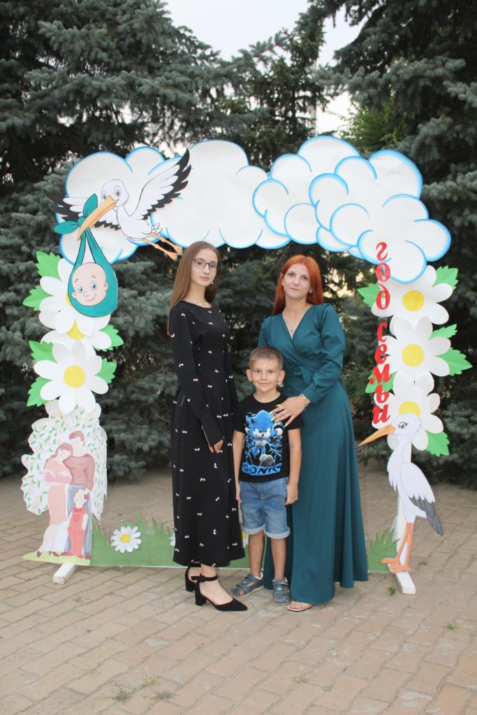 Заветинцы отметили День семьи, любви и верности-2024