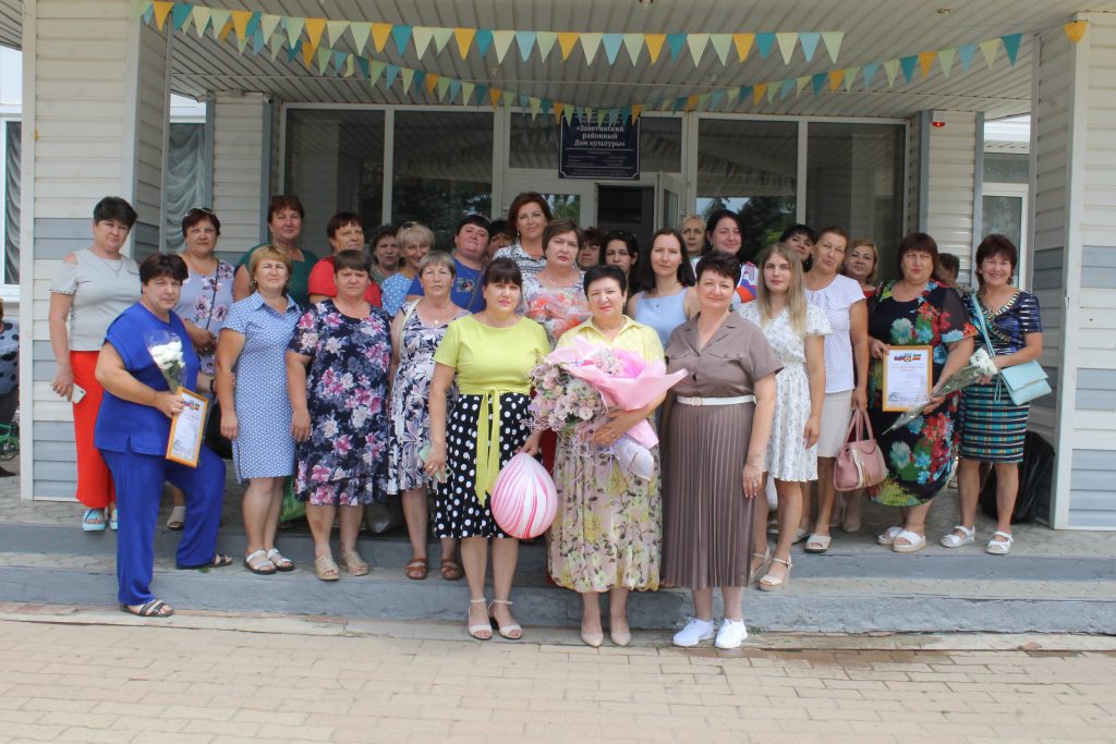 ЦСО Заветинского района сегодня отмечает 30-летний юбилей