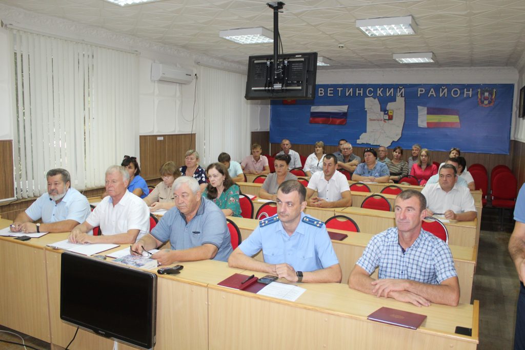 Прошло заседание Заветинского районного Собрания депутатов
