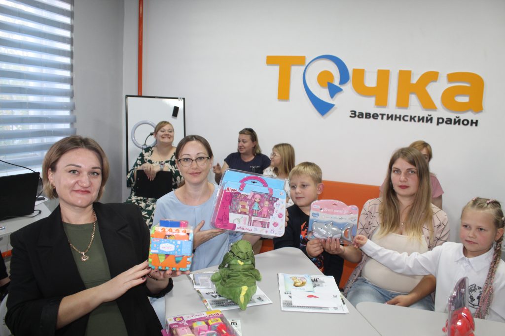 И вот летит мой долгожданный аист: В ММЦ Точка провели программу, посвященную Дню беременных