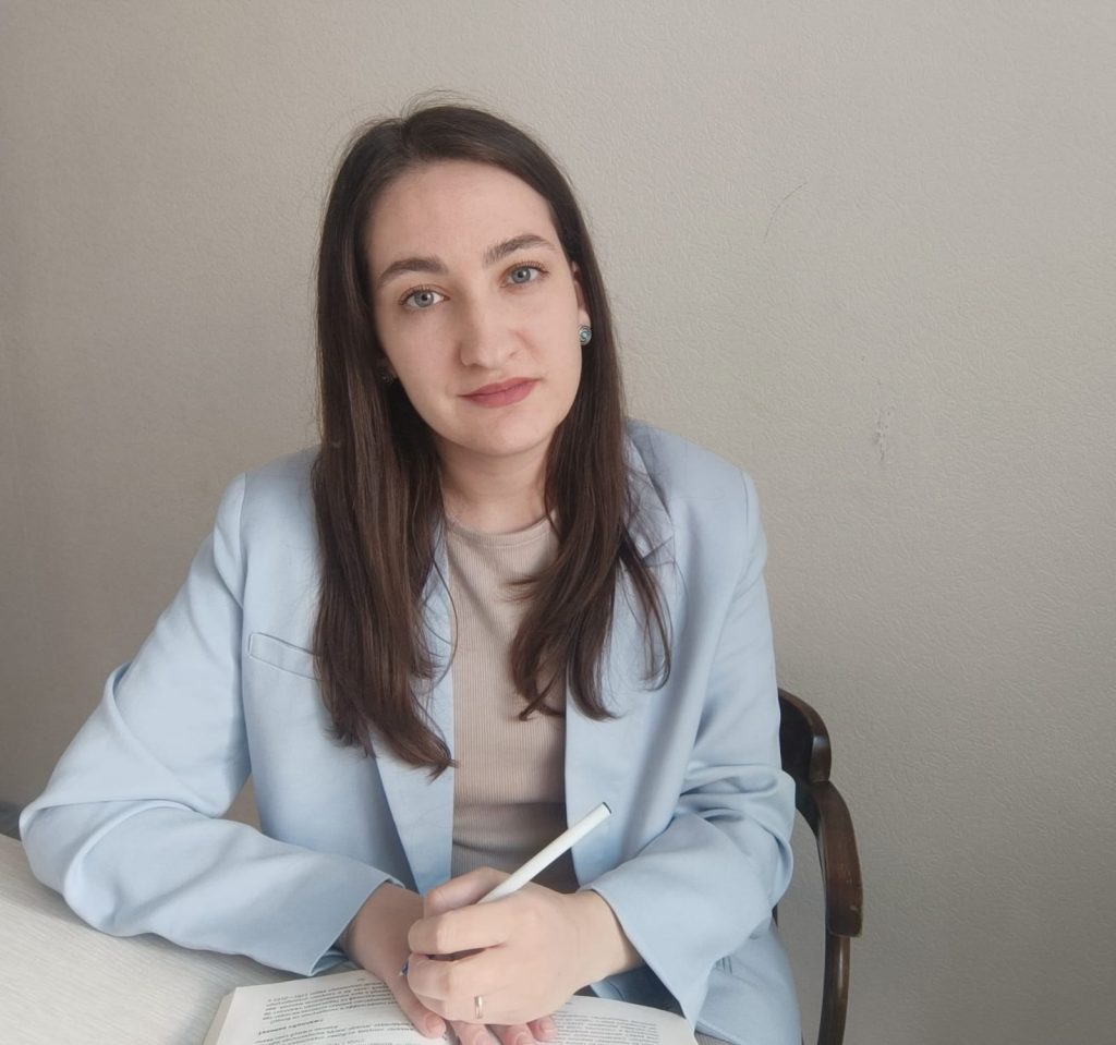 Школьный психолог – это связующее звено между педагогами, родителями и учениками