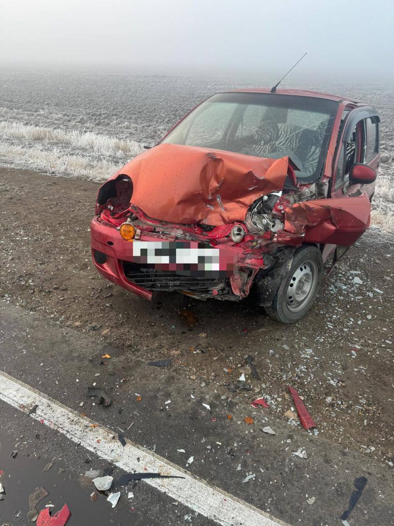 2 человека доставлены в больницу в результате ДТП на территории Неклиновского района