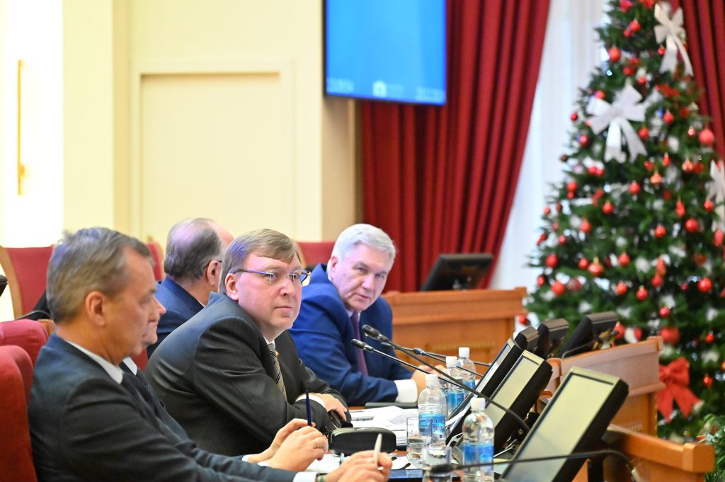 Молодая семья сможет получить 300 000 рублей при рождении третьего или последующего ребенка