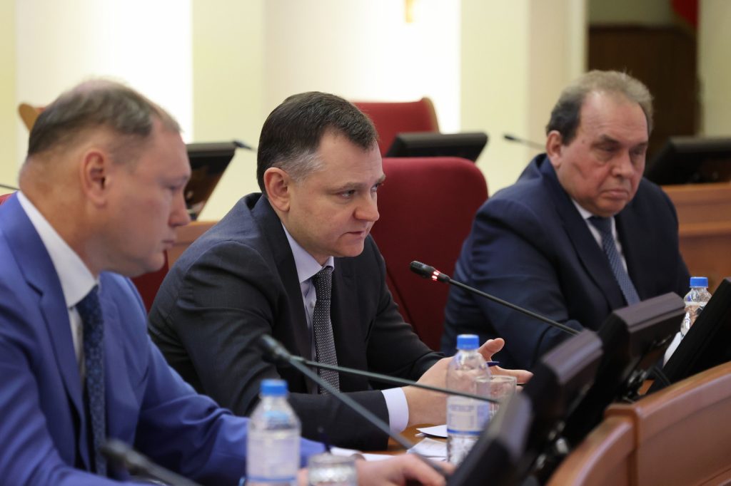 Слюсарь резко высказался о ремонте Шахтинского стадиона, который длится 10 лет