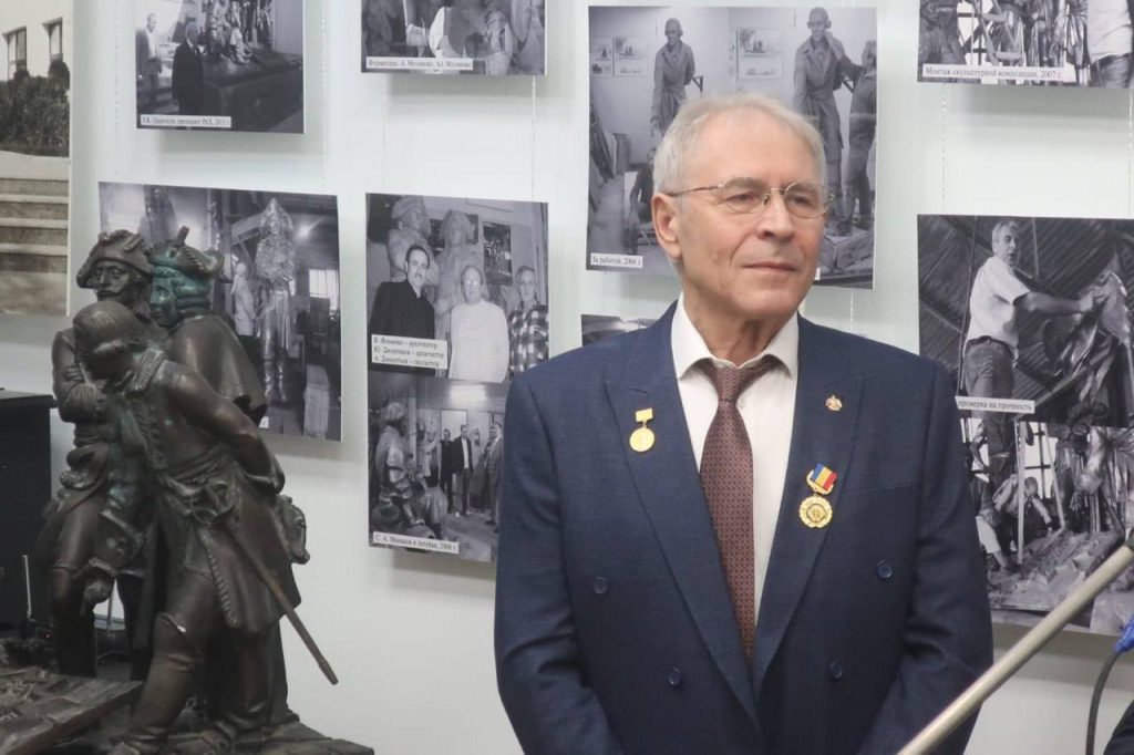 Слюсарь сообщил, что Сергей Олешня награжден медалью ордена «За заслуги перед Ростовской областью»