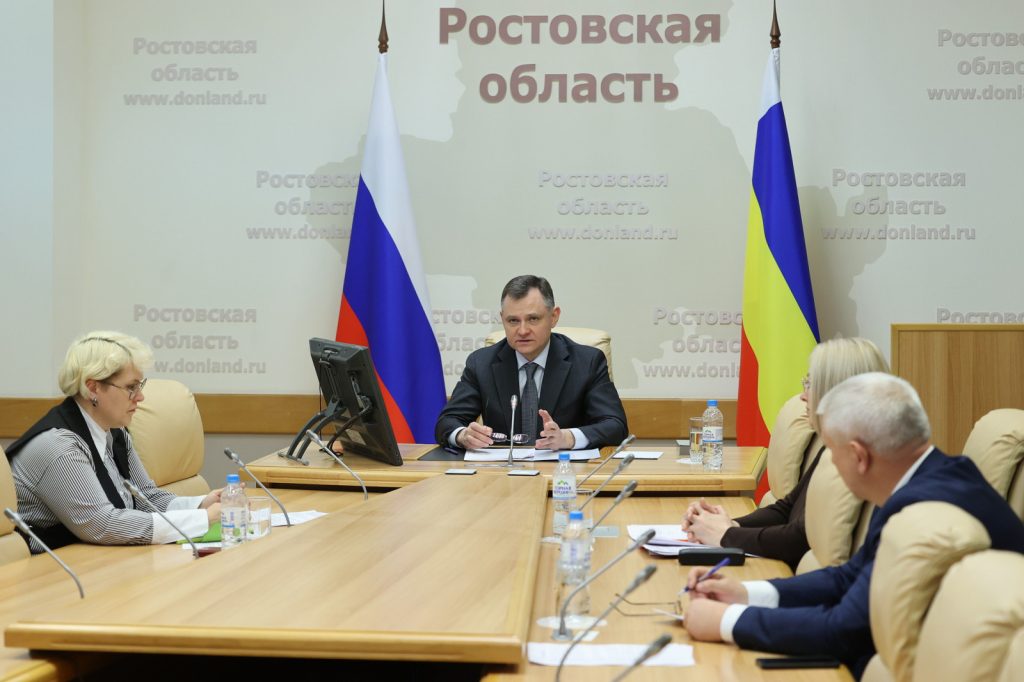 Слюсарь поручил контролировать работу дорожных подрядчиков в Ростовской области