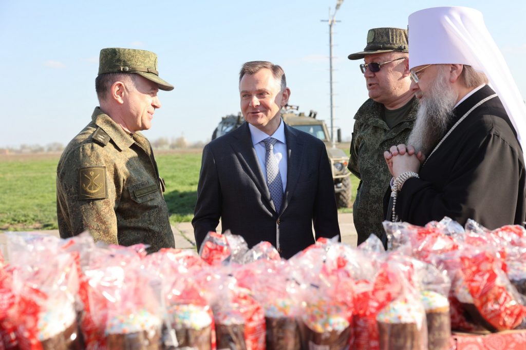 5 тысяч куличей: в зону СВО из Ростовской области отправлено поздравление с Пасхой