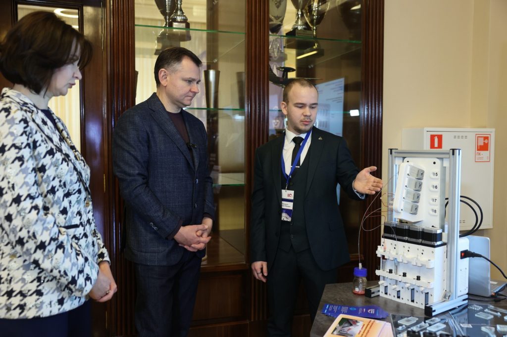 Слюсарь назвал Ростовскую область технологическим центром юга России