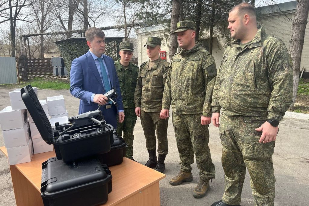 В помощь землякам: Правительство Ростовской области передало новую партию дронов в зону СВО