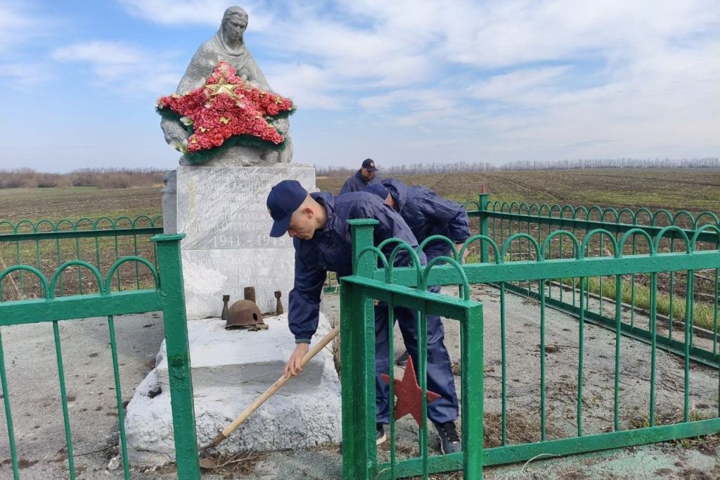 Пожарные Ростовской области стали первыми участниками акции «Дон помнит»