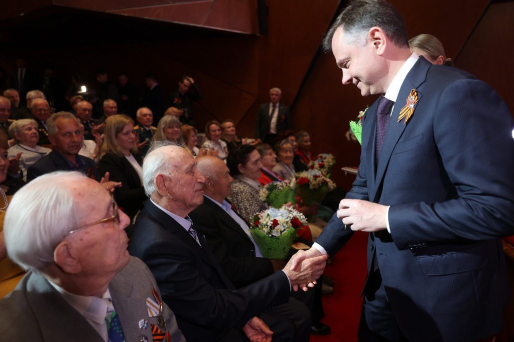 Слюсарь напомнил о цене Победы и долге перед ветеранами