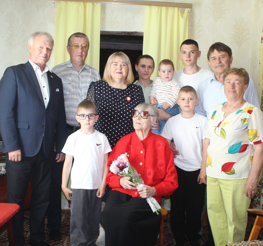 Жительнице с. Заветного Антонине Васильевне Самсоновой исполнилось 90 лет