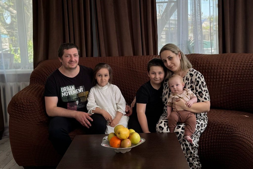 300 тысяч за третьего ребенка: Многодетные семьи на Дону начали получать новые выплаты