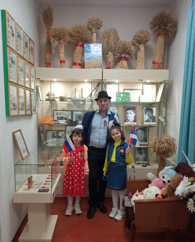 9 мая музей истории района посетили гости из Зимовниковского района и столицы Дона