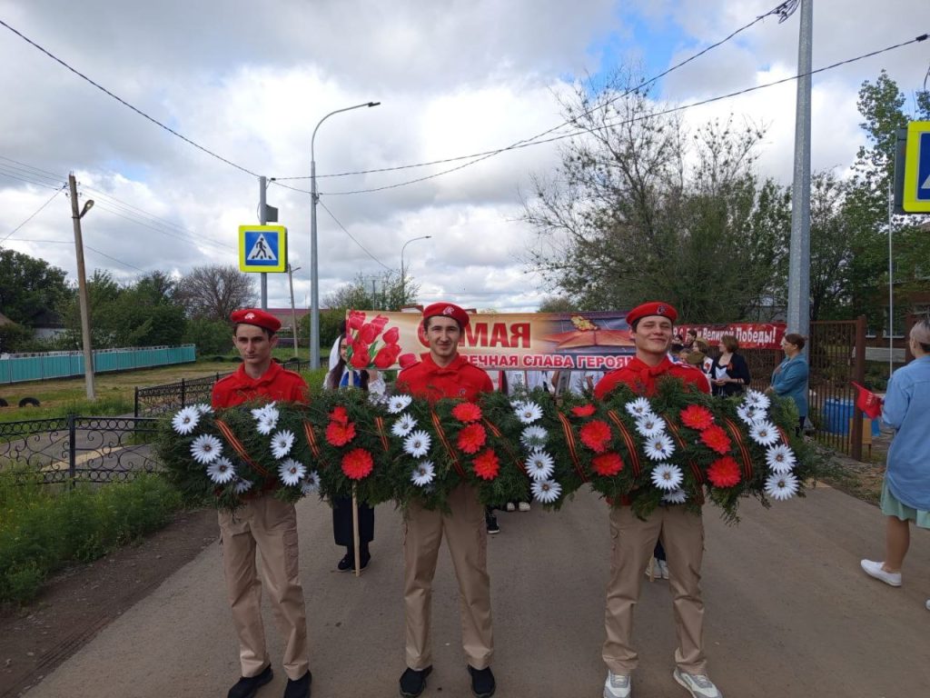 9 мая в Фоминском сельском поселении состоялся торжественный митинг у памятника погибшим в годы Великой Отечественной войны