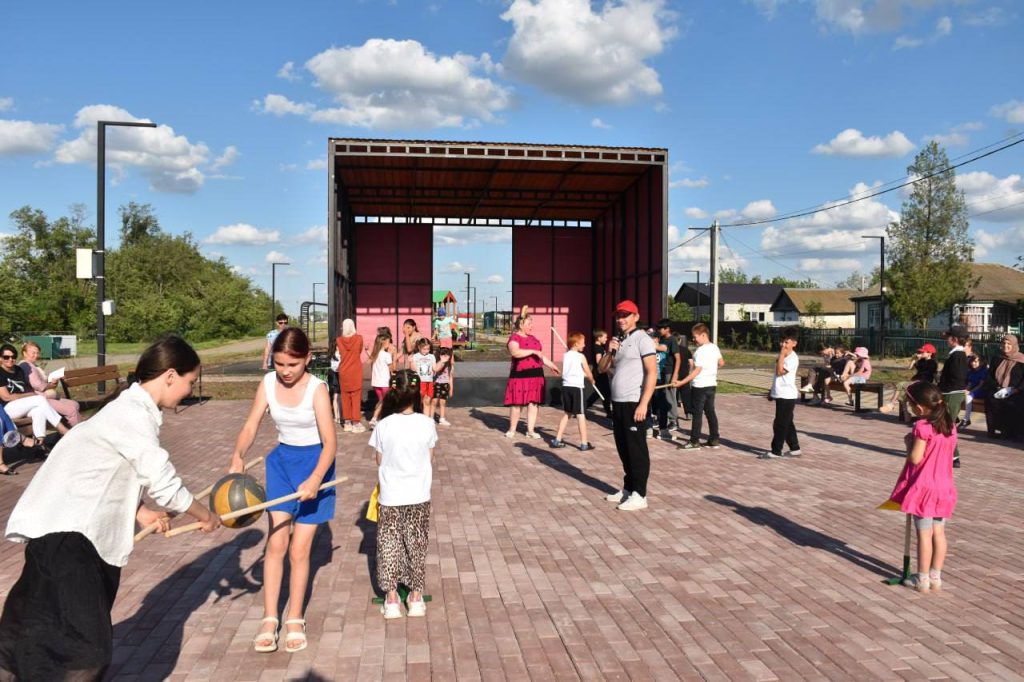 Мир, солнце, дружба вот что детям нужно