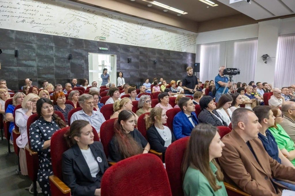 Во всех муниципалитетах Дона прошли встречи с жителями по программе «Сделаем вместе»