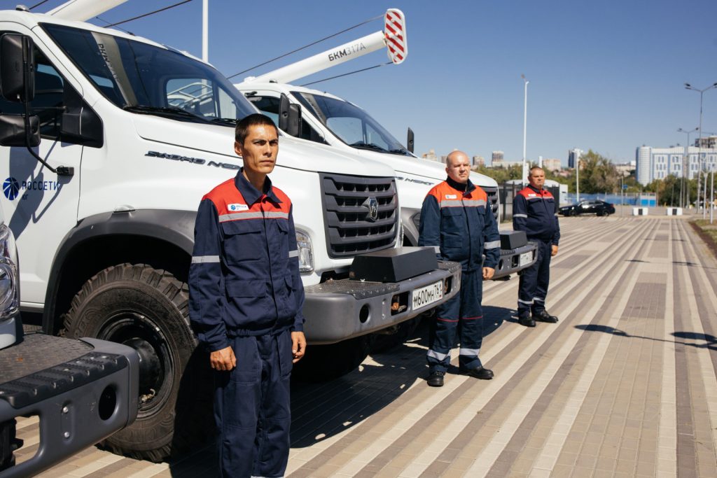 Автопарк ростовского филиала компании «Россети Юг» пополнился новой спецтехникой