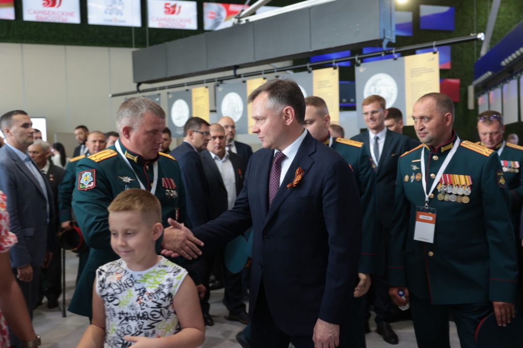 Юрий Слюсарь дал старт региональной кадровой программе «Герои Дона»