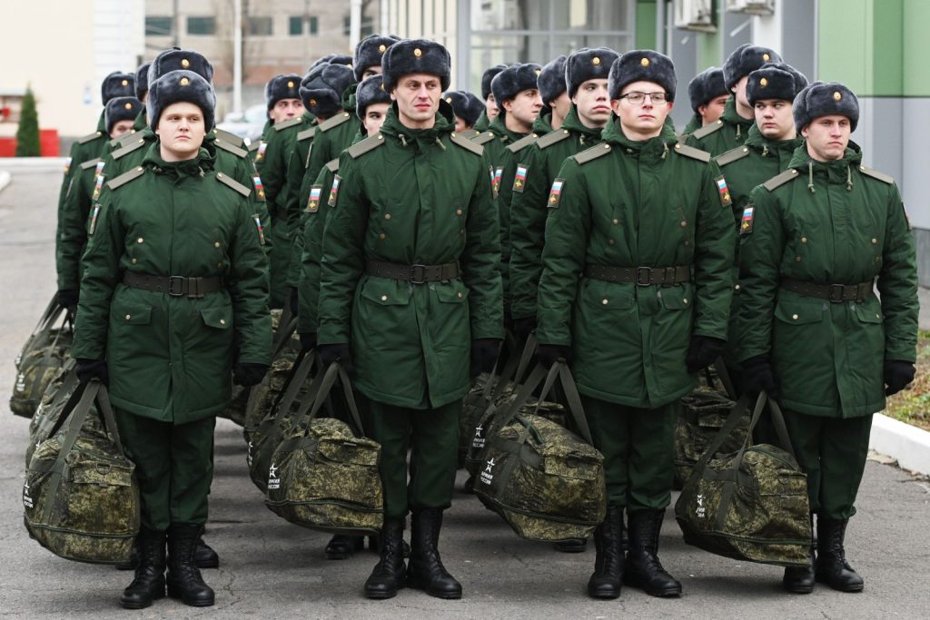 В рамках осенней призывной кампании ВС РФ пополнят более четырех тысяч донских призывников
