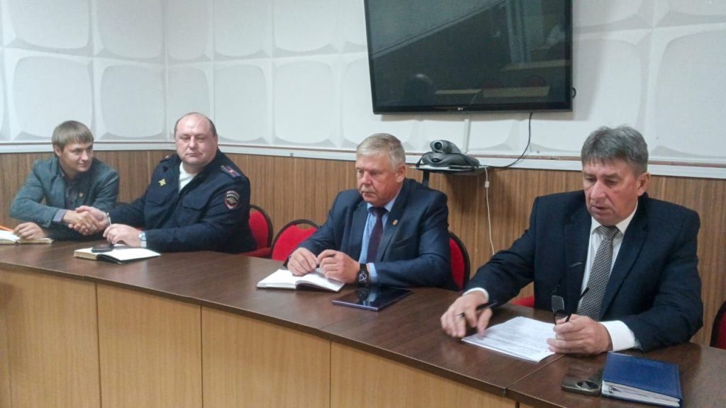 В Заветинском районе проверят уличное освещение социальных объектов