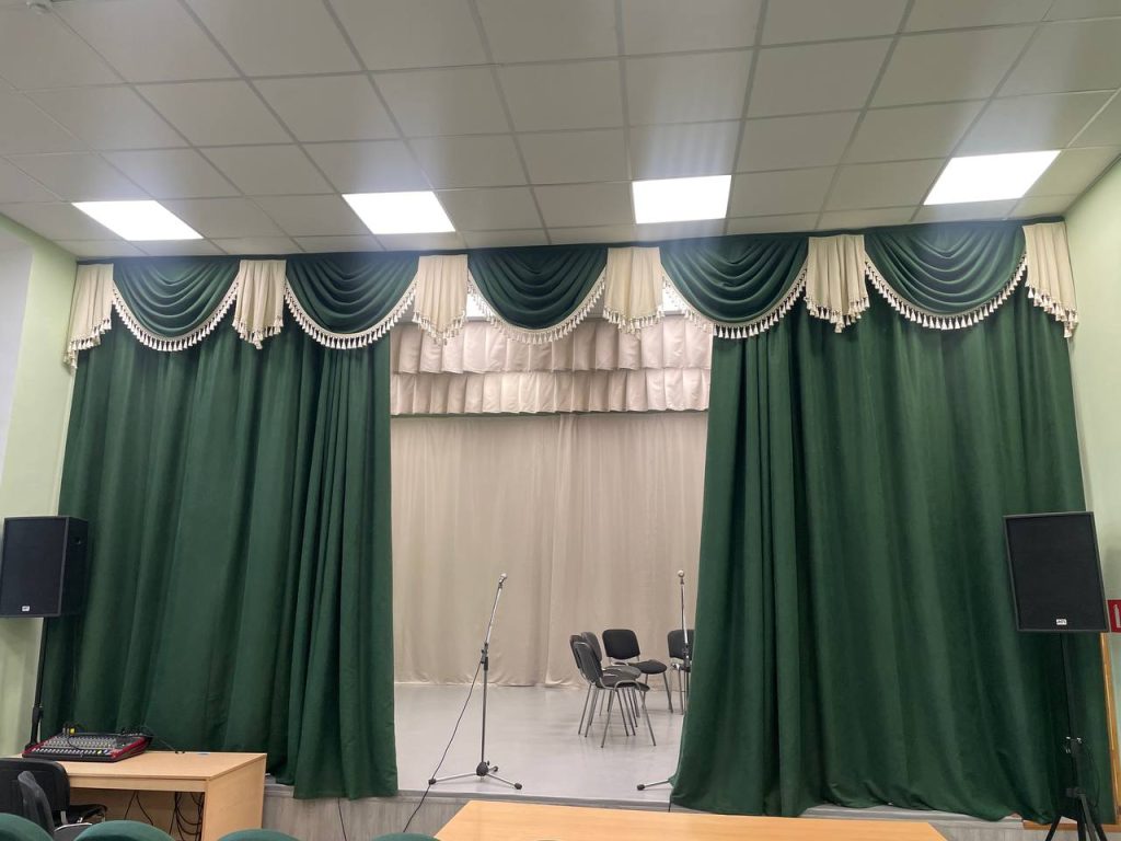 Заветинская детская школа искусств модернизировала сцену при поддержке властей