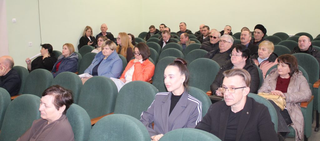 Весенние полевые работы: планы и поддержка — состоялось совещание в Заветинском районе