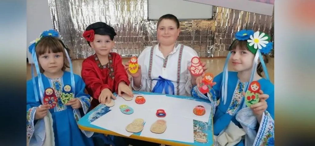 Сберечь культурное многообразие нашей страны: юные мастера приняли участие в конкурсе народных промыслов