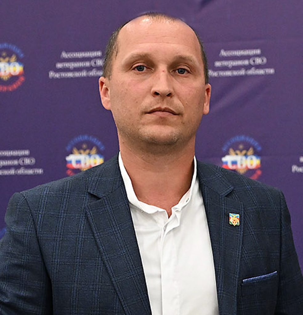 Назначение: на должность заместителя главы администрации Заветинского района назначен Фомичев Александр Сергеевич