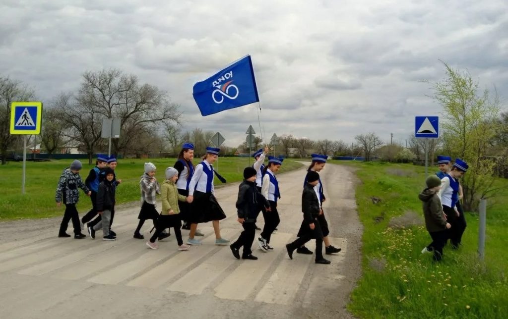 Отряд ЮИД «Три чудесных огонька» обучил младших школьников ПДД