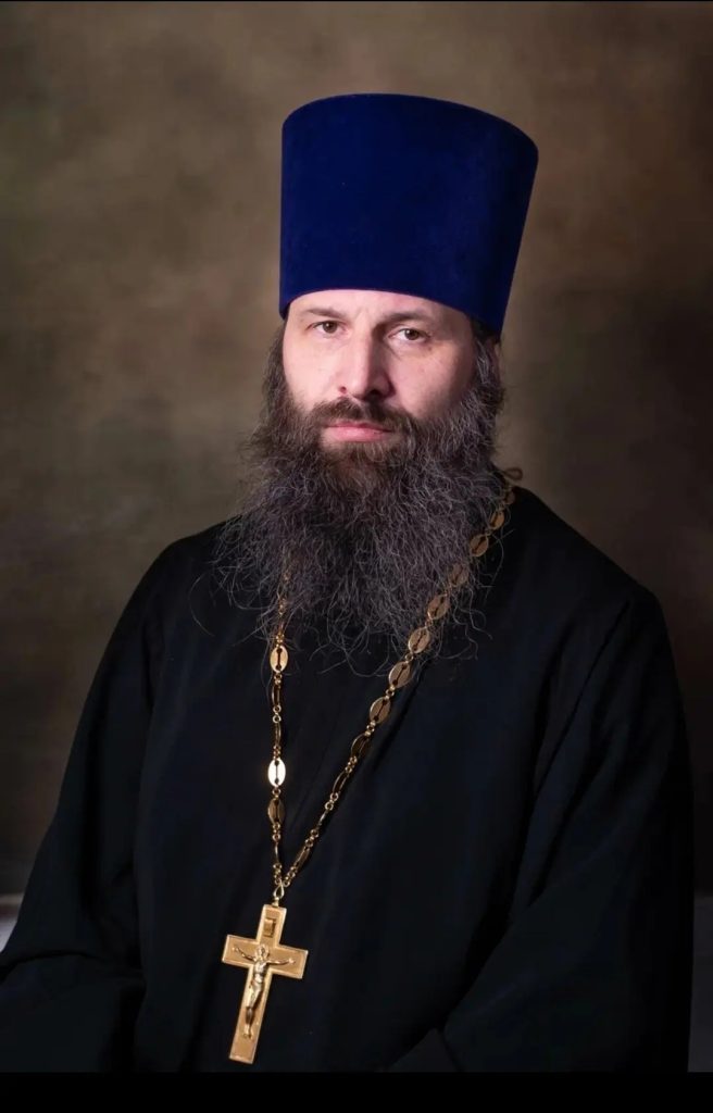 Настоятель храма в Заветном поздравил христиан с Пасхой